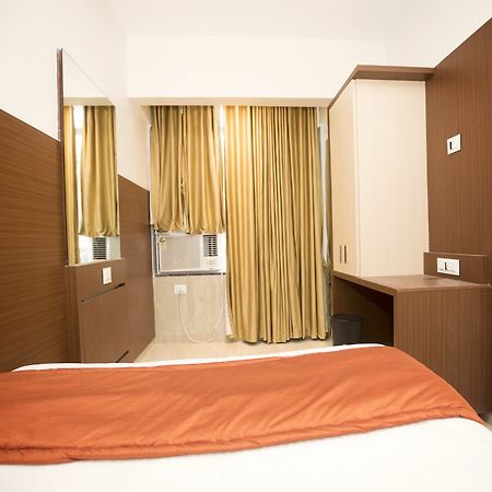 Hotel Spring Inn Bombay Eksteriør billede