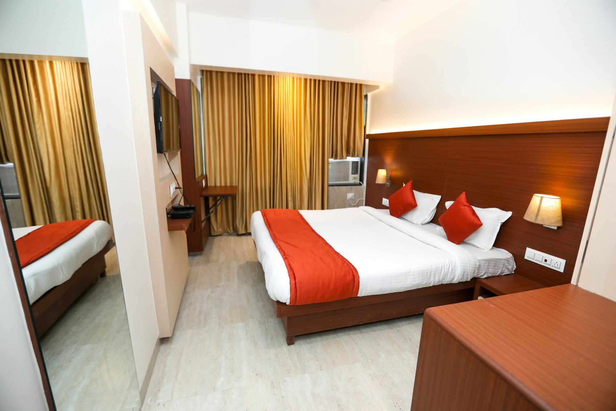 Hotel Spring Inn Bombay Eksteriør billede